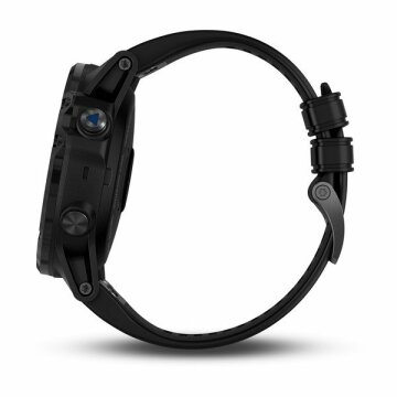 Pocitac-GARMIN-Descent-Mk1-sapphire-sklicko-sede-titanove-cerny-naramek-bok-pravy.jpg